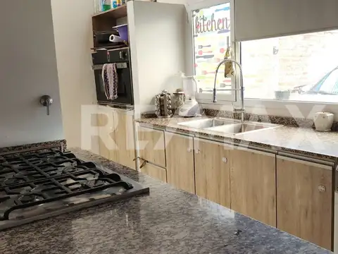 Casa en Venta en Plottier, USD 200.000