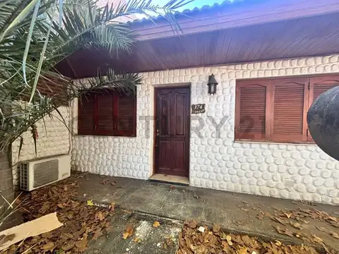 Casa en venta y alquiler en Granadero Baigorria