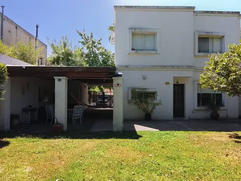 VENTA CASA 5 AMB BARRIO JARDINES DE ESCOBAR