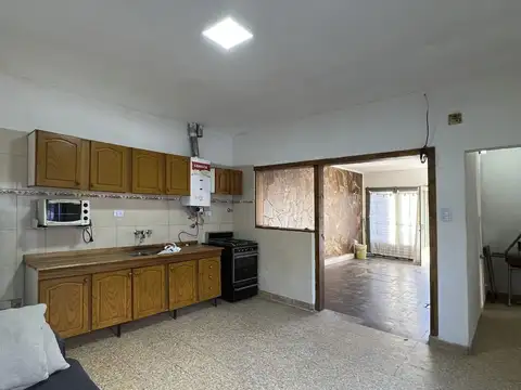 Casa 3 ambientes con 1 baño