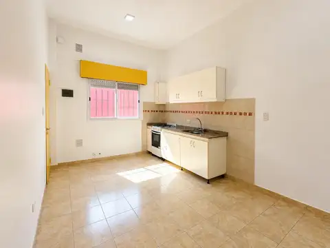 Depto Tipo Casa en Alquiler de 1 dormitorio