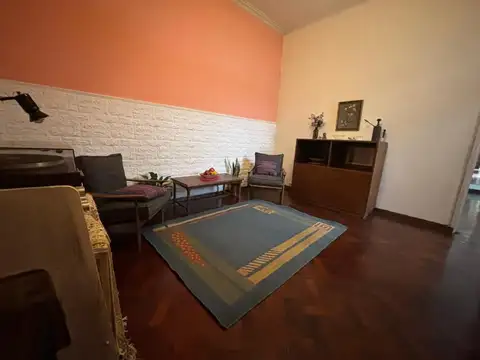Depto Tipo Casa 3 ambientes con 2 baños