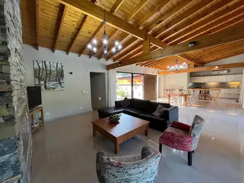 Casa en Alquiler Temporal de 4 dormitorios