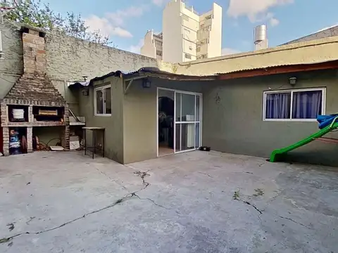Depto Tipo Casa 5 ambientes con 2 baños
