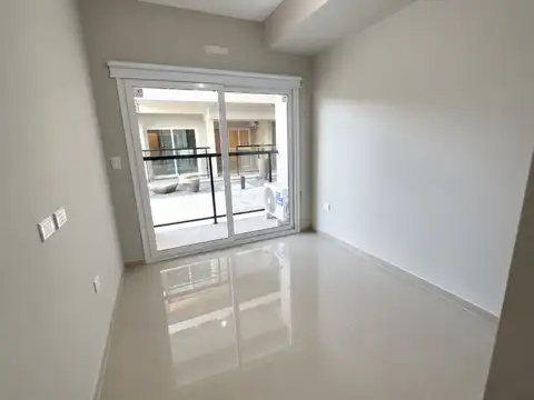 Departamento en Alquiler en Lanús, $ 890.000