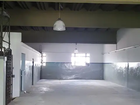 Galpon en Alquiler 10  mts Frente