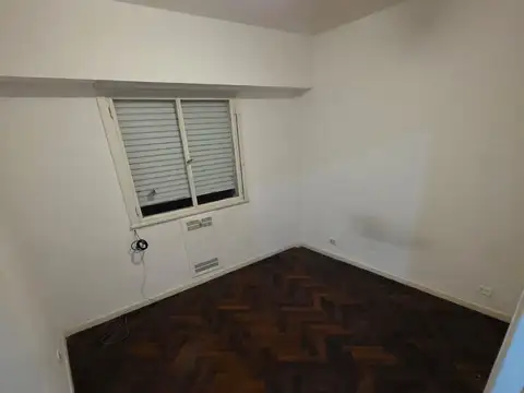 Avenida Hipólito Yrigoyen 2900