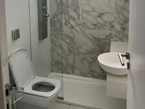 Oficina en Alquiler en Barrio San Pedro, USD 800