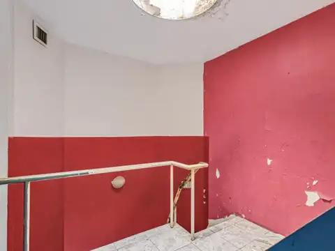 Avenida Rivadavia 5000, Piso 0