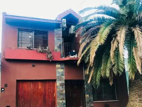 Casa en venta en Ezpeleta 