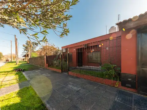 VENTA CASA 5 AMBIENTES EN MALVINAS ARGENTINAS.