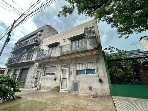 CASA EN VENTA 10 AMBIENTES VILLA LURO BALCON PATIO
