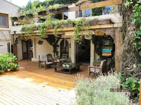 Casa en Venta con 8 cocheras