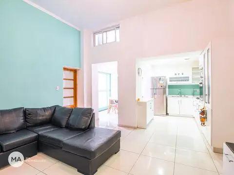 Casa 5 ambientes con 2 baños