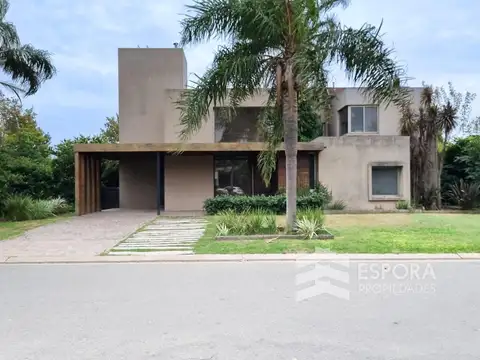 Av. Fuerza Aerea 3000