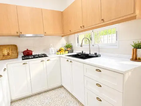 Casa en Alquiler Temporal con 1 cochera