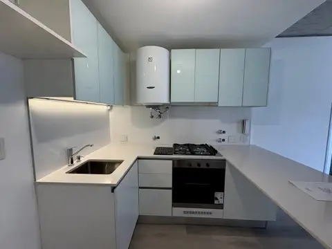 Oficina en Alquiler en Pichincha, $ 450.000