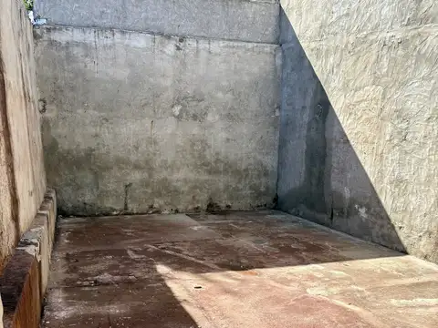 Galpon en Alquiler 30  mts Fondo