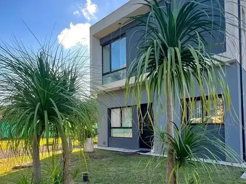 Las Brisas Country Club, Pedro Carrion 400