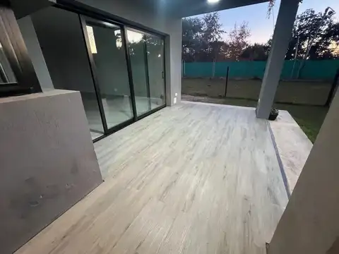 Casa en Alquiler al Este