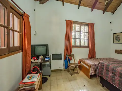 Casa en Venta con 6 cocheras