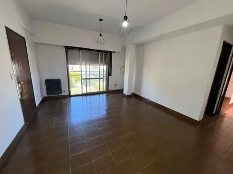 Alquiler PH de 3 ambientes con patio en Quilmes Oeste