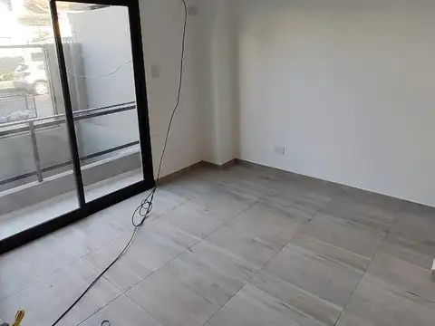 Hipolito Yrigoyen 7700, Piso PB