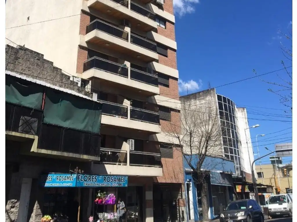 Italia 272 , Piso 8