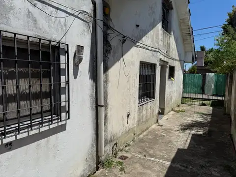 Catamarca 2400. Terreno en Venta. 400m2. Quilmes Oeste.