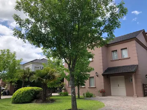 Casa en Venta en San Isidro Labrador, USD 359.000