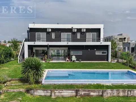 Casa en venta sobre lote a la laguna de  area 7 San Sebastian