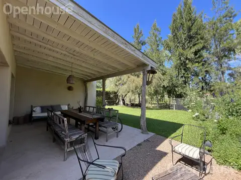 Espectacular Casa en Venta en el Barrio Los Tilos,  La Cañada de Pilar. Apta crédito