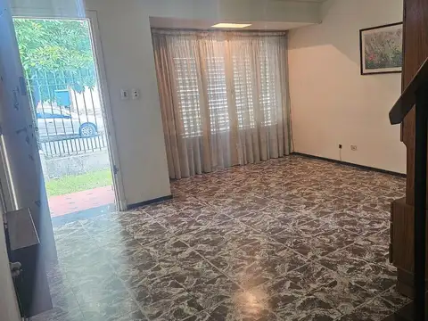 Casa en venta en Castelli al 1000