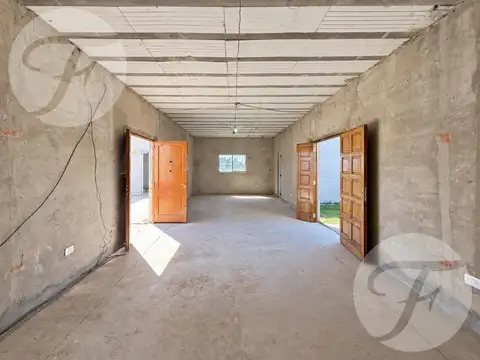Casa 4 ambientes con 2 baños