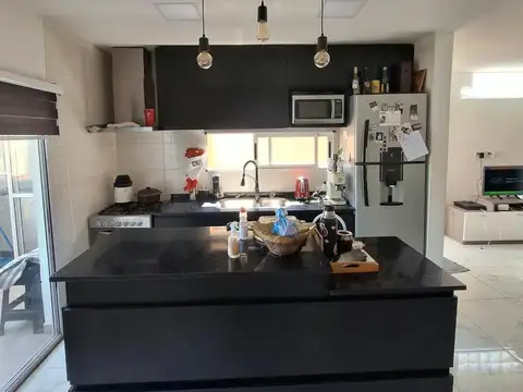 Depto Tipo Casa en Alquiler de 3 dormitorios