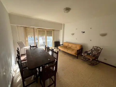 DEPARTAMENTO  DE 3 AMBIENTES CON DEP DE SERVICIO CENTRO