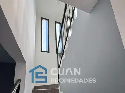 Casa 4 ambientes con 3 baños