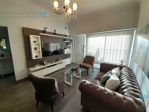 Casa 5 ambientes con 2 baños