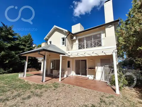Casa 7 ambientes con 4 baños