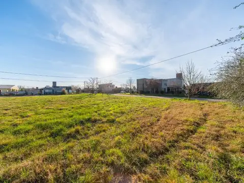 Venta de Terreno en Esquina en Funes City