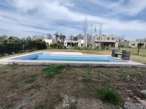 Casa en Venta en Pilar del Este - Santa Guadalupe, USD 330.000