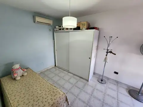 Depto Tipo Casa 5 ambientes con 2 baños