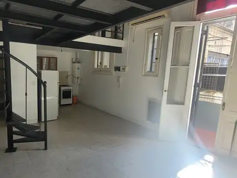 Depto Tipo Casa en Venta de 2 ambientes