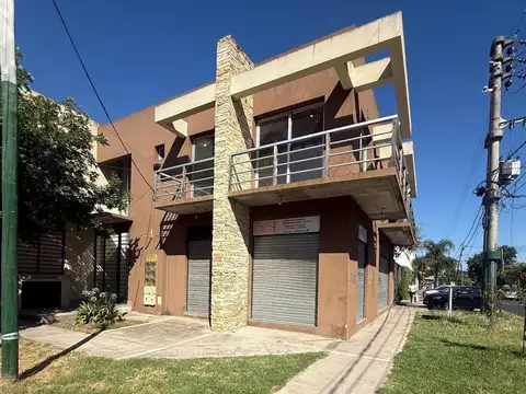 LOCAL EN ESQUINA CENTRO COMERCIAL