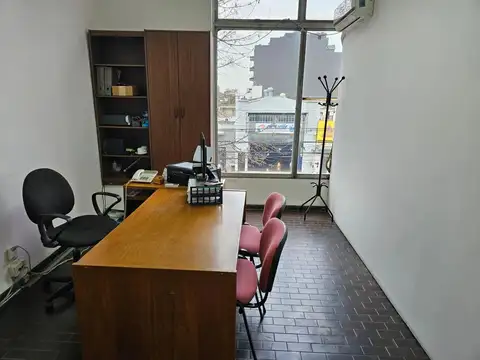 Oficina en Alquiler en Mataderos, $ 2.800.000