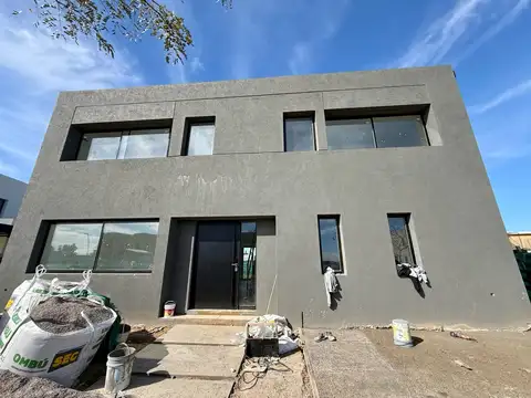 Casa con pileta en venta en Riberas, Puertos 