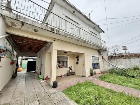 CASA A RECICLAR IDEAL 2 FAMILIAS