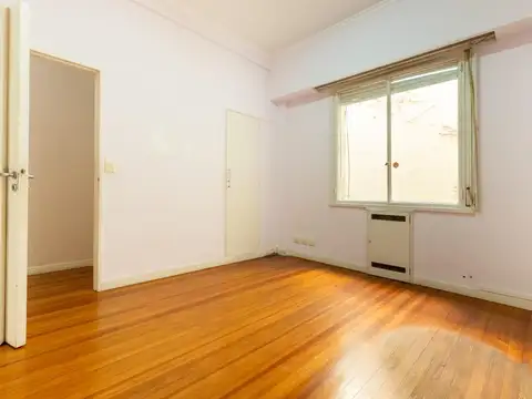 Amplio 4 amb. Apto Profesional.