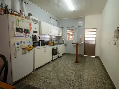 Depto Tipo Casa en Venta con 2 cocheras