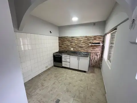 Ph de 2 ambientes en 1º piso sin expensas